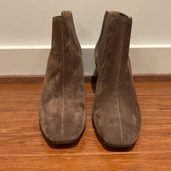 Rag & Bone Aslen Suede Bootie Taupe Size 39 NWOT - Picture 4 of 8